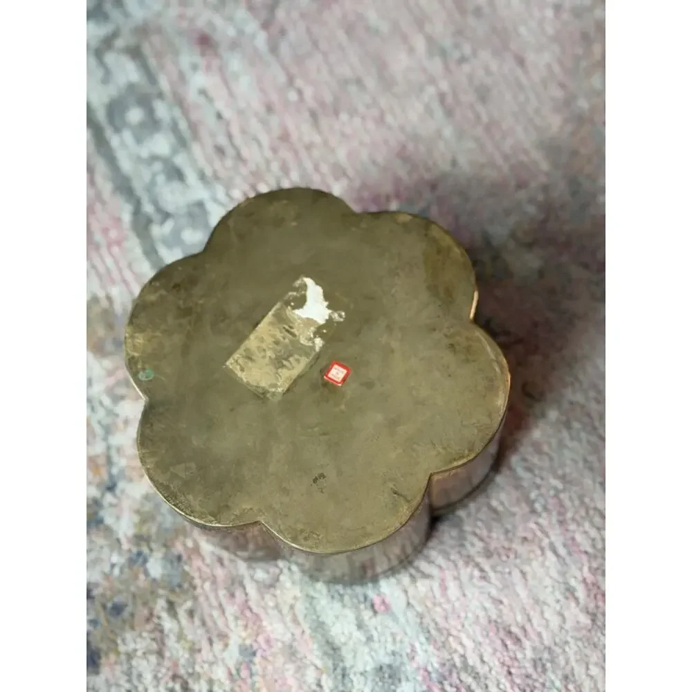 VTG 1950s MCM Brass Flower shaped Decorative Trinket Box Vintage Solid Brass
